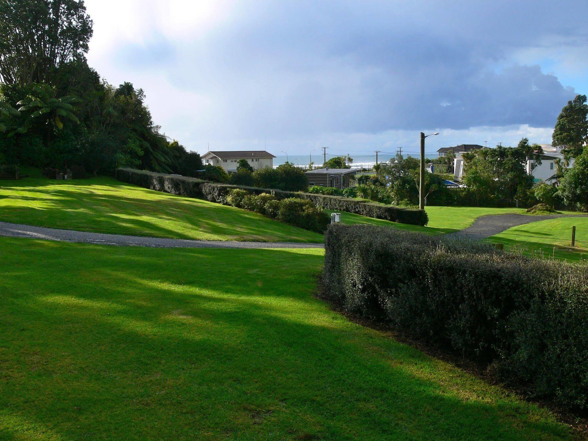 Oakura Beach Holiday Park Exterior photo